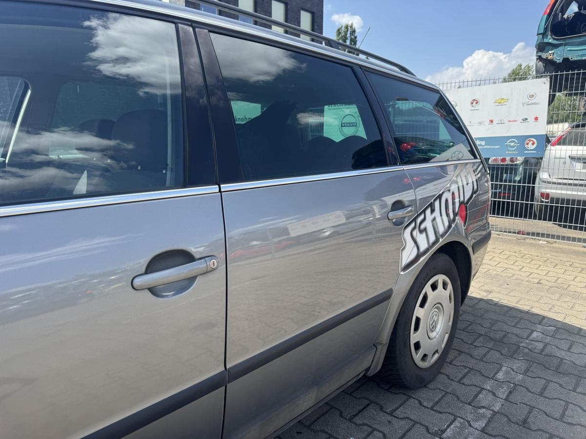 VW Passat 3BG original T&uuml;r hinten links Kombi/Variant LD7W Urban Grey Metallic Rohbau Bj.2004